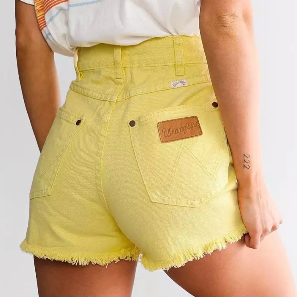 Wrangler Lemon High-Waisted Women's Shorts - Picture 2 of 9